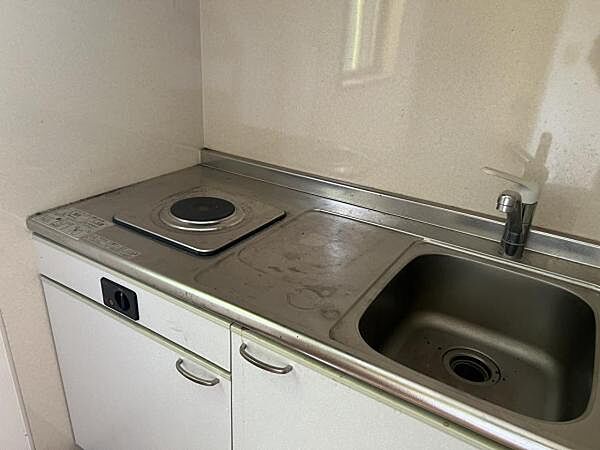 3階にもコンパクトなキッチンがあり、使い勝手が良さそうですね。