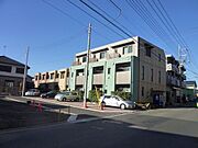 成城学園前駅より徒歩17分 築23年8ヶ月 3階建の賃貸物件