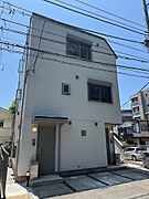 沼部駅より徒歩3分 築18年9ヶ月 3階建の賃貸物件