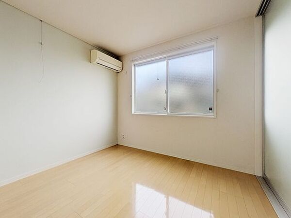 apartment 茨城県常総市内守谷町きぬの里３丁目7-7
地図を見る