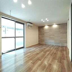 ホワイトペルテ 00105 1階3LDKの室内