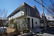 二子玉川駅よりバス11分 徒歩2分 築11年11ヶ月 2階建の賃貸物件