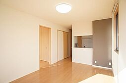 ラフィネ東高橋 00102 1階2LDKの室内