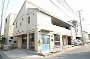 新田駅より徒歩4分 築11年3ヶ月 2階建の賃貸物件
