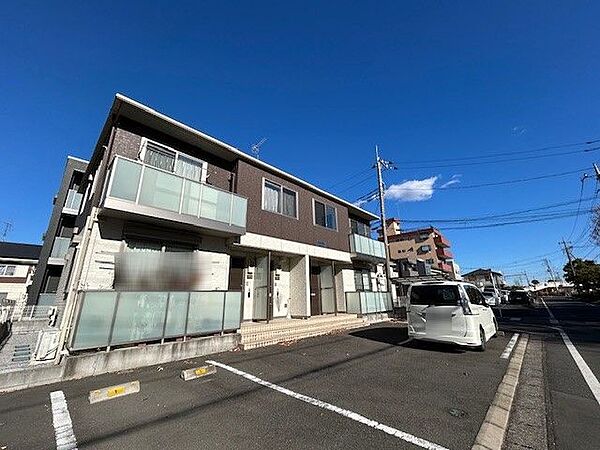 apartment 埼玉県吉川市木売３丁目3-5
地図を見る