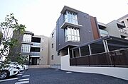 吉川駅より徒歩3分 1階 築9年9ヶ月の賃貸物件
