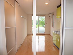 ヴィラ・ブルーノC 101号室 2階1LDKのリビング/ダイニング