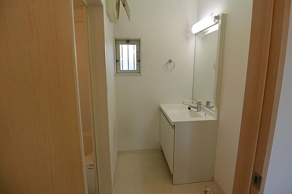 detached 群馬県佐波郡玉村町大字下新田812-1

地図を見る