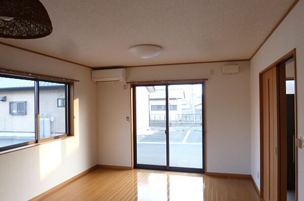 detached 群馬県伊勢崎市市場町２丁目894-1

地図を見る