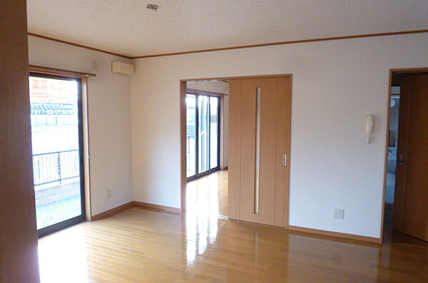 detached 群馬県伊勢崎市市場町２丁目894-1

地図を見る