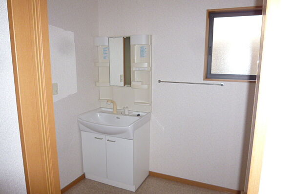 detached 群馬県伊勢崎市市場町２丁目894-1

地図を見る