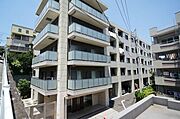 鶴見駅よりバス5分 徒歩3分 4階 築16年9ヶ月の賃貸物件
