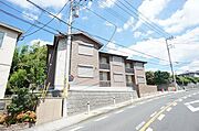 市が尾駅より徒歩14分 築6年8ヶ月 2階建の賃貸物件
