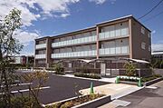 上尾駅よりバス10分 徒歩3分 築7年9ヶ月 3階建の賃貸物件