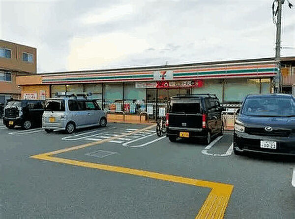 コンビニ「セブンイレブン堺百舌鳥梅町3丁店まで278m」