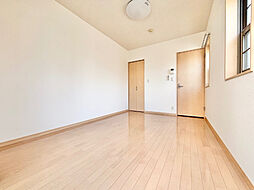 ＡｍｏｕｒＭａｎａｋａ 1階1Kのリビング/ダイニング