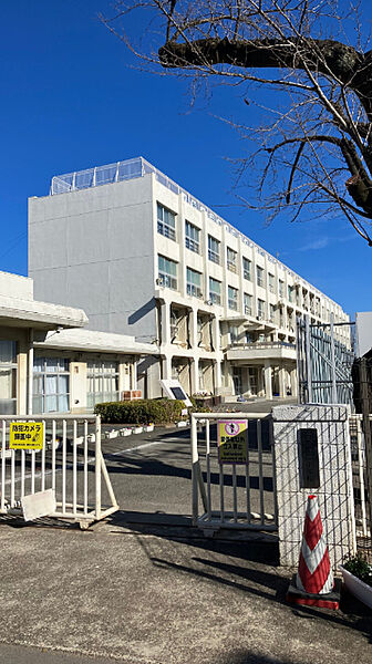 小学校「府中市立府中第三小学校まで691m」