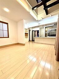 本町6丁目中古戸建て 5LDKのリビング/ダイニング