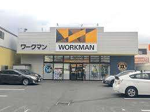 複合モール「ワークマン江戸川篠崎店まで693m」