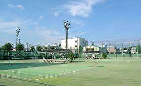 公園「谷河内テニスコートまで343m」