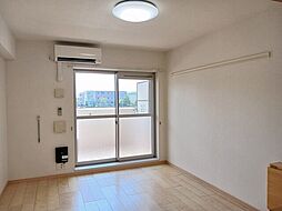 ヴォロンティエ 201 2階ワンルームのリビング/ダイニング