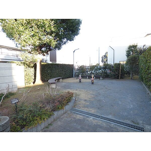 公園「3号畑中緑地まで829m」