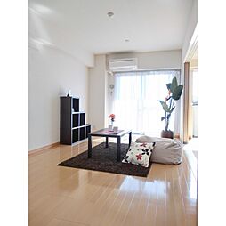 ジュネスアース 0408 4階1LDKのリビング/ダイニング