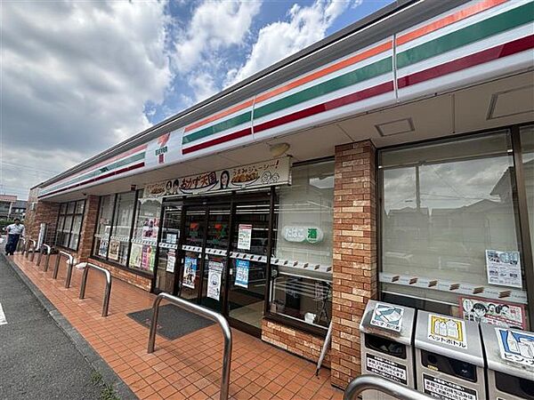 コンビニ「セブンイレブン越谷大沢東店まで479m」