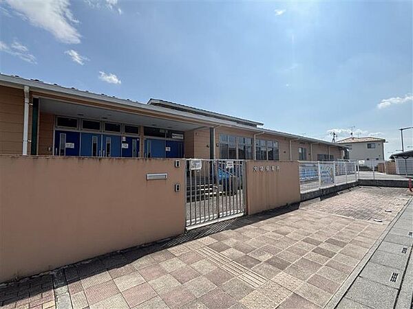 幼稚園、保育園「越谷市立大袋保育所まで682m」
