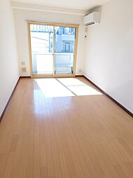 プレムガーデン A202 2階1Kのリビング/ダイニング