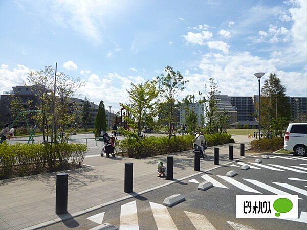 公園「東松戸中央公園まで331m」
