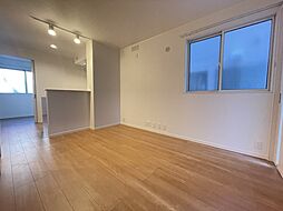 Ｃｏｎｆｏｒ 0102 1階1SLDKのリビング/ダイニング