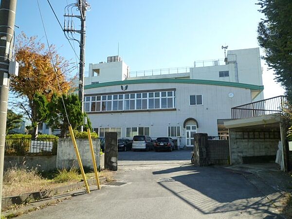中学校「松戸市立小金南中学校まで1373m」