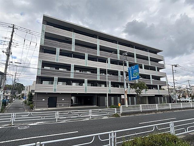 2 / 4