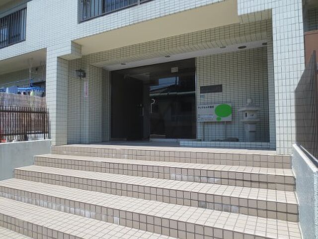 6 / 15