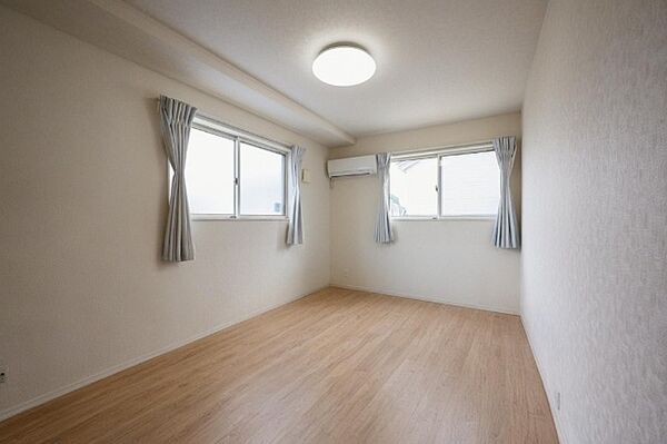 2階Bedroom2となります。CG加工により家具消しをしています。