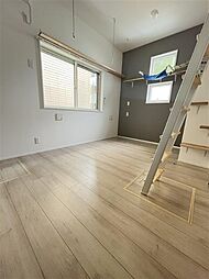 キャッツベル六実 0101 1階ワンルームのリビング/ダイニング