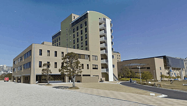 大学「私立明海大学まで2796m」