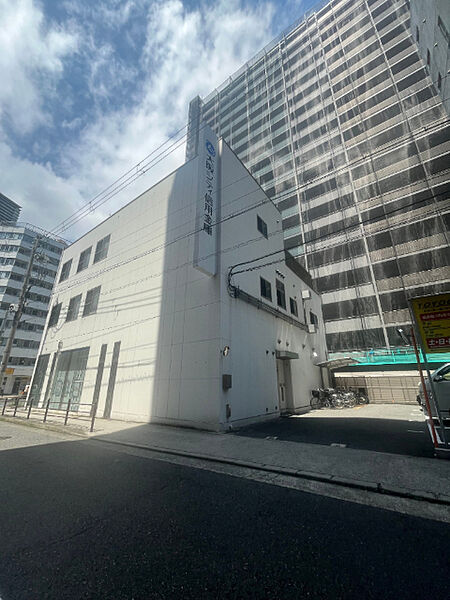 銀行「大阪シティ信用金庫江戸堀支店まで515m」