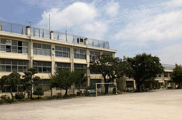 小学校「練馬区立石神井小学校まで387m」