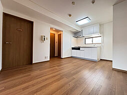 グランドゥール・ハル 0402 4階3DKのリビング/ダイニング