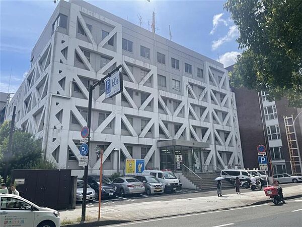警察署、交番「伊勢佐木警察署まで1538m」