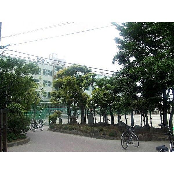 中学校「江戸川区立葛西第二中学校まで259m」