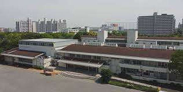 大学「私立青森大学東京キャンパスまで2933m」