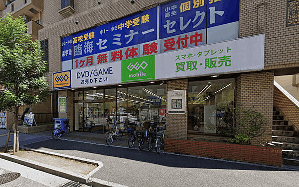 レンタルビデオ「ゲオ葛西駅前店まで2352m」