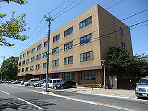 警察署、交番「葛西警察署まで2369m」