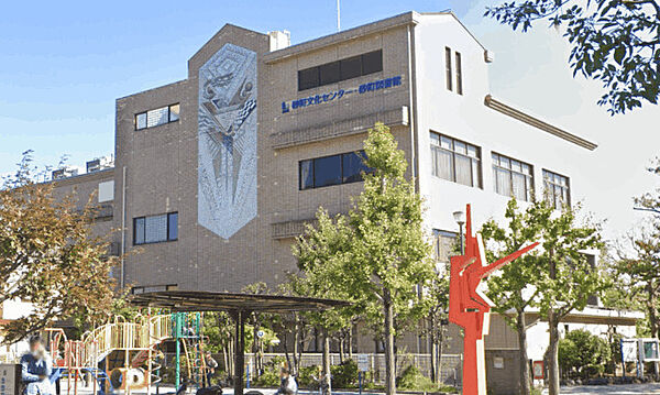 図書館「江東区立砂町図書館まで540m」