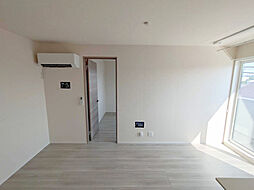 ソラーナ 303 3階1LDKの室内