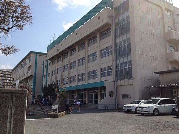 中学校「市川市立南行徳中学校まで1435m」