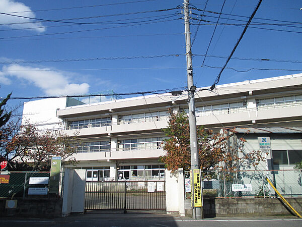小学校「市川市立南行徳小学校まで250m」